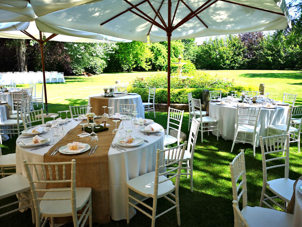 Villa-Chiarelli-location-matrimoni-matrimonio-giardino-ricevimento-catering-pranzo di nozze-parco-prato